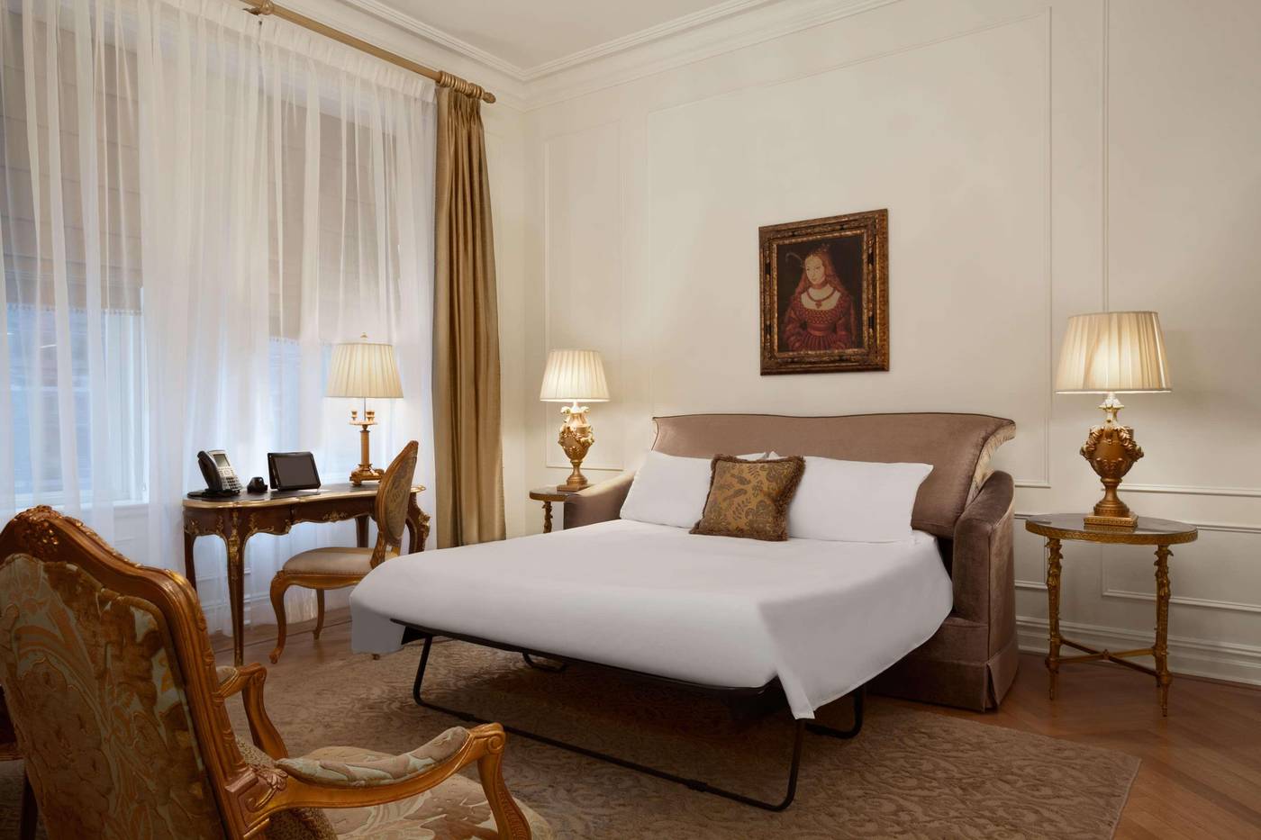 The-Plaza-Hotel-Room-55