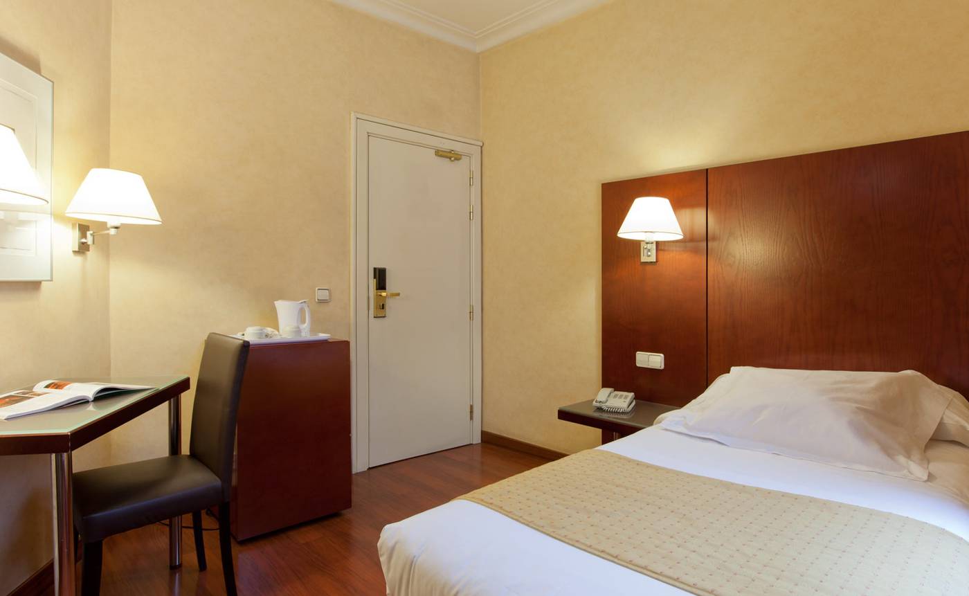 Hotel-Arosa-Room-19