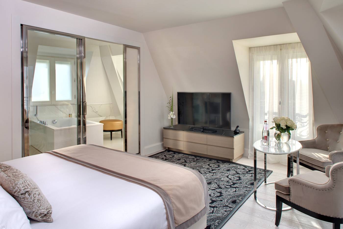 La-Villa-Haussmann-Paris-Room-14