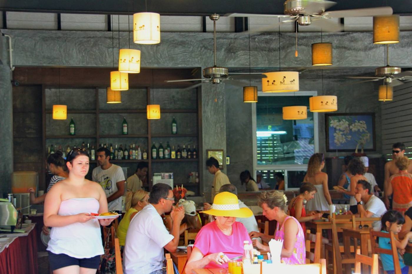 BLU-PINE-Villa---Pool-Access-Restaurant-51