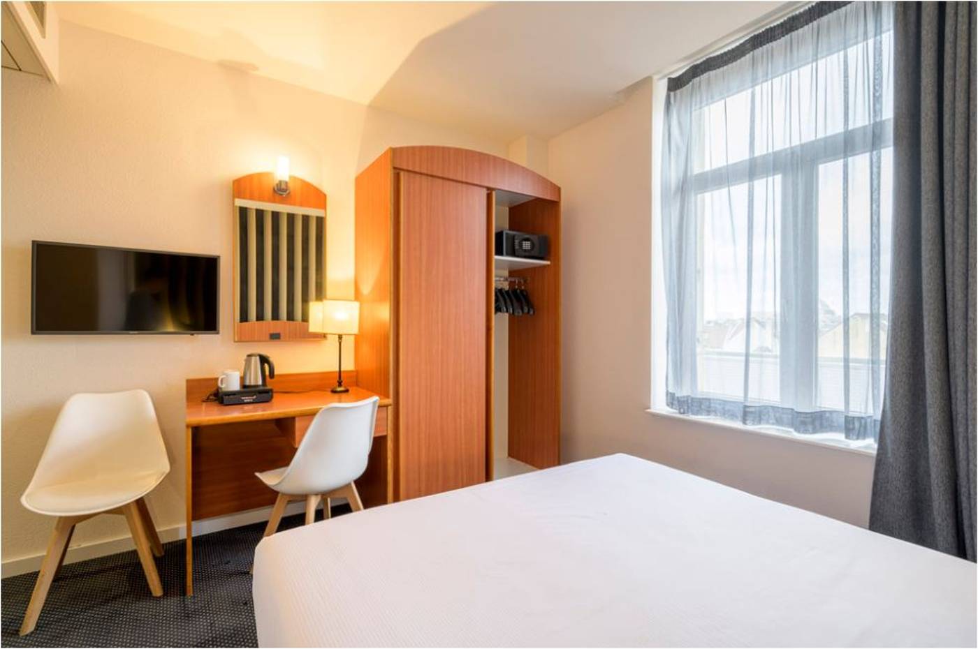 Aris-Grand-Place-Room-20