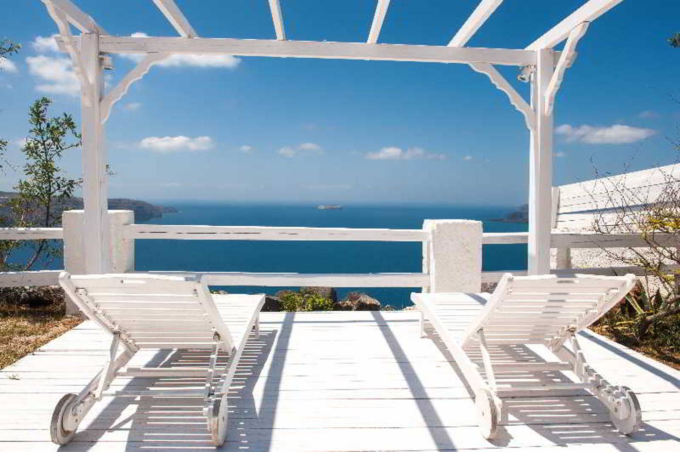 Artemis-Suites-Terrace-31