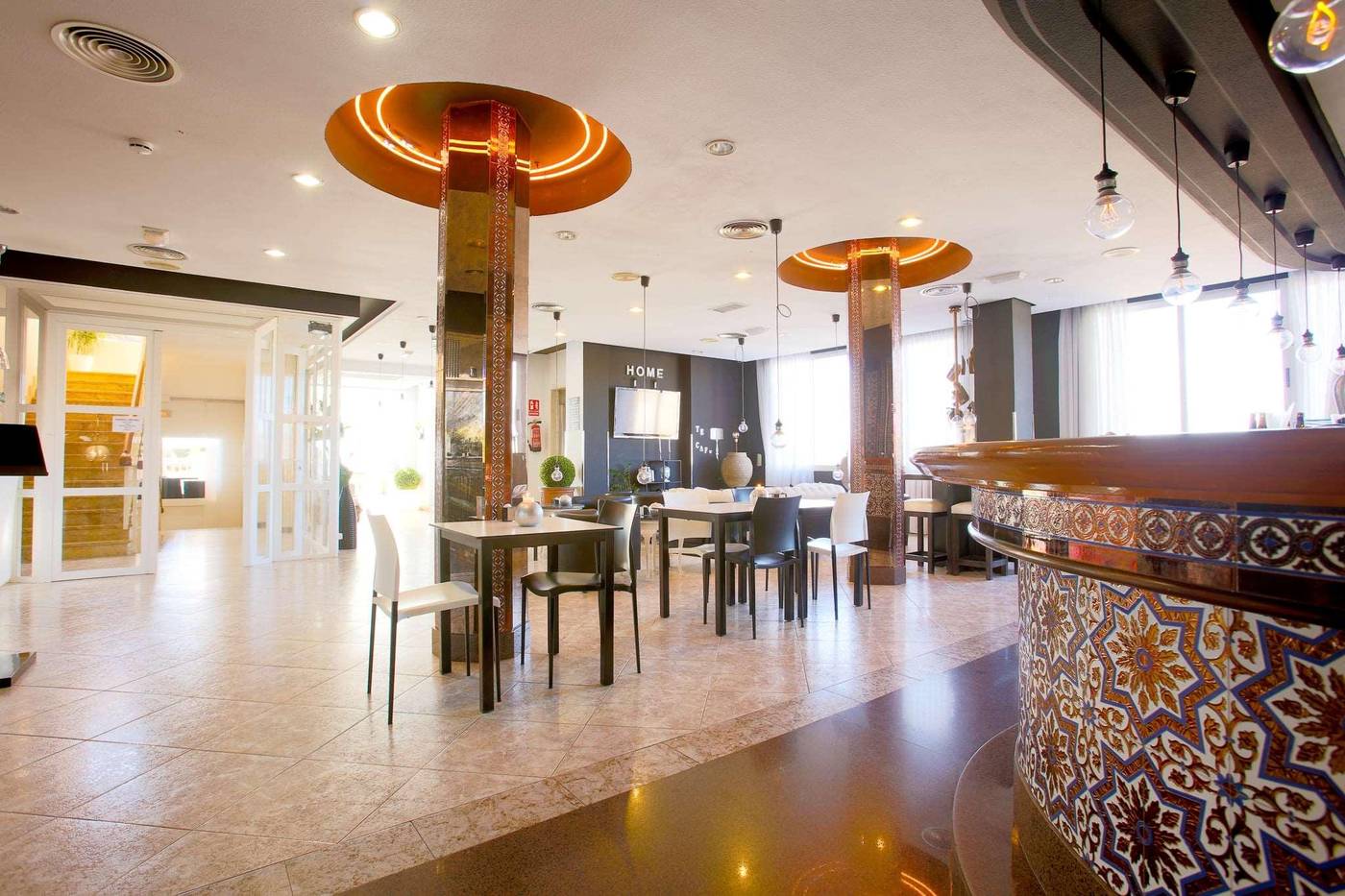 Ramada-Resort-by-Wyndham-Puerto-de-Mazarron-Lobby-52