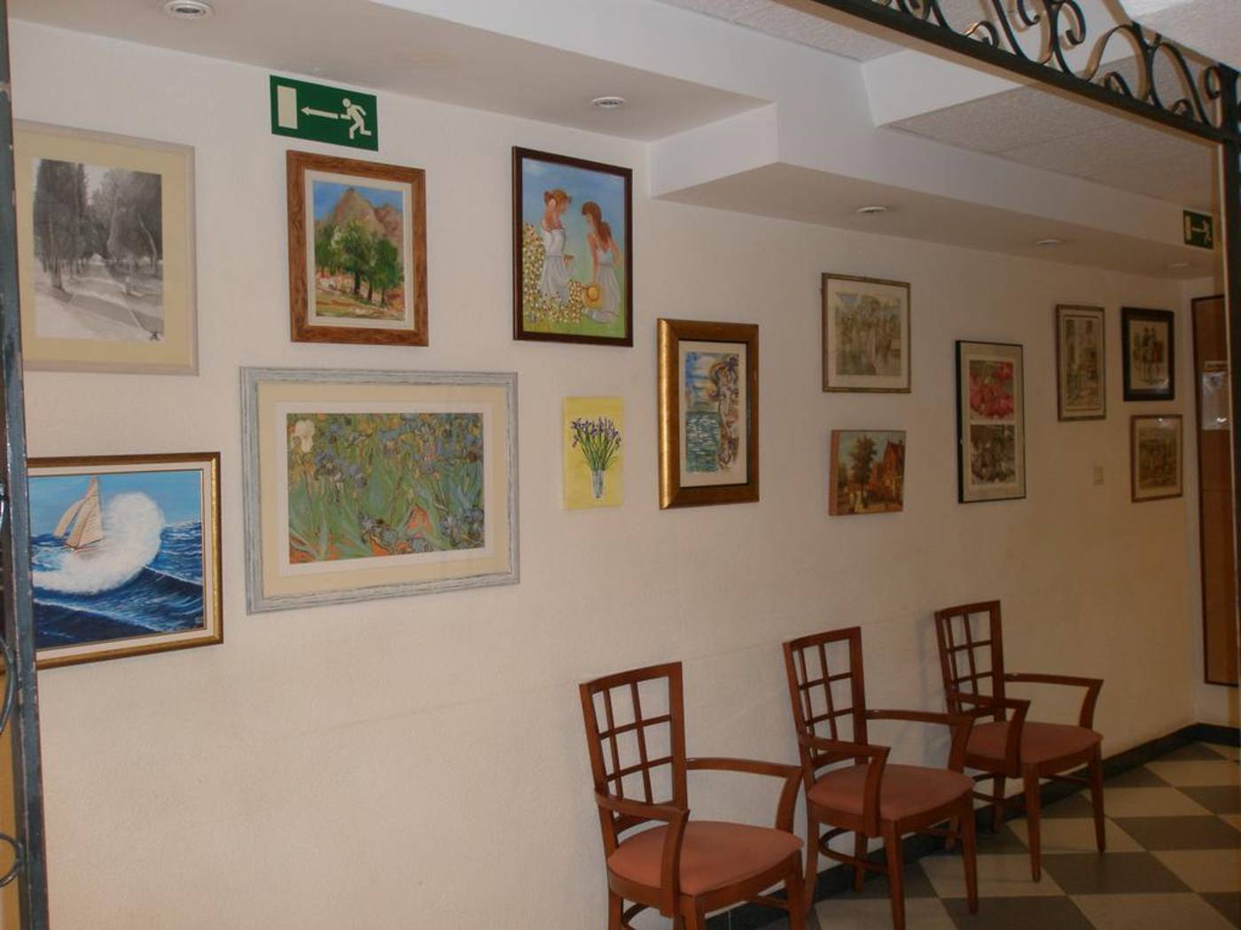 Mayna-Hotel-Lobby-11