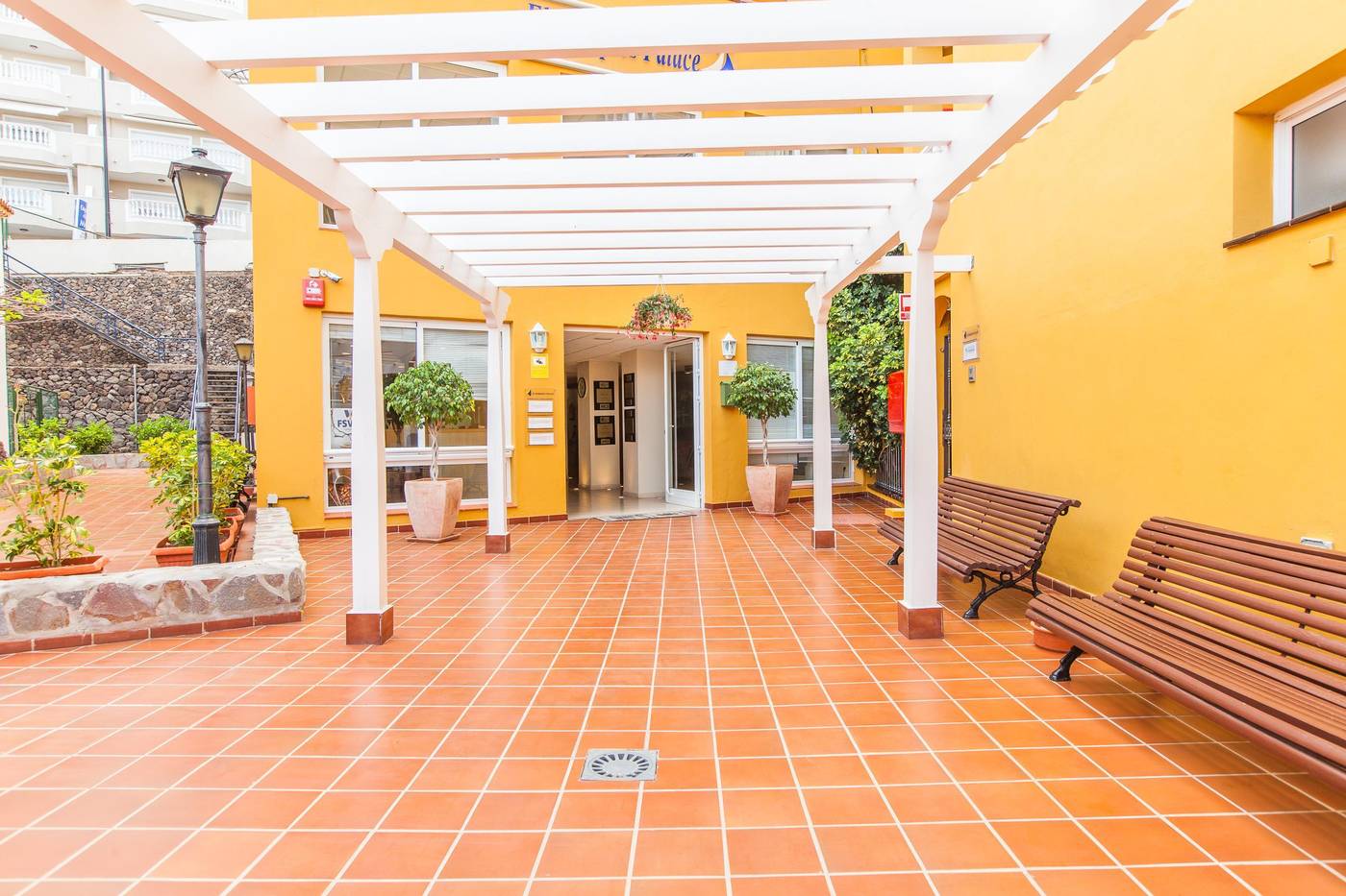 El-Marqu----s-Palace-by-Intercorp-Hotel-Group-Lobby-14