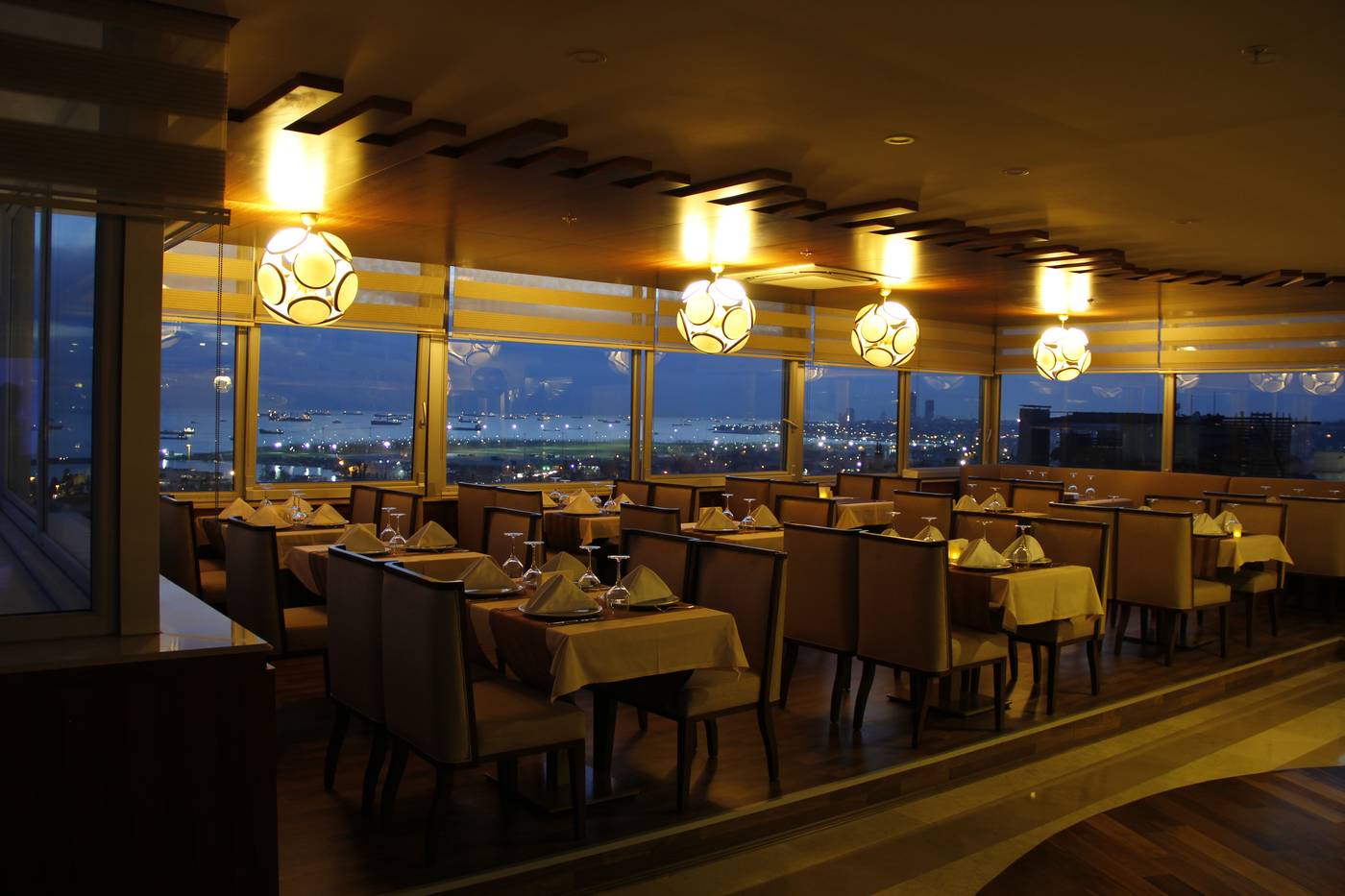 Bekdas-Hotel-Deluxe-Restaurant-39