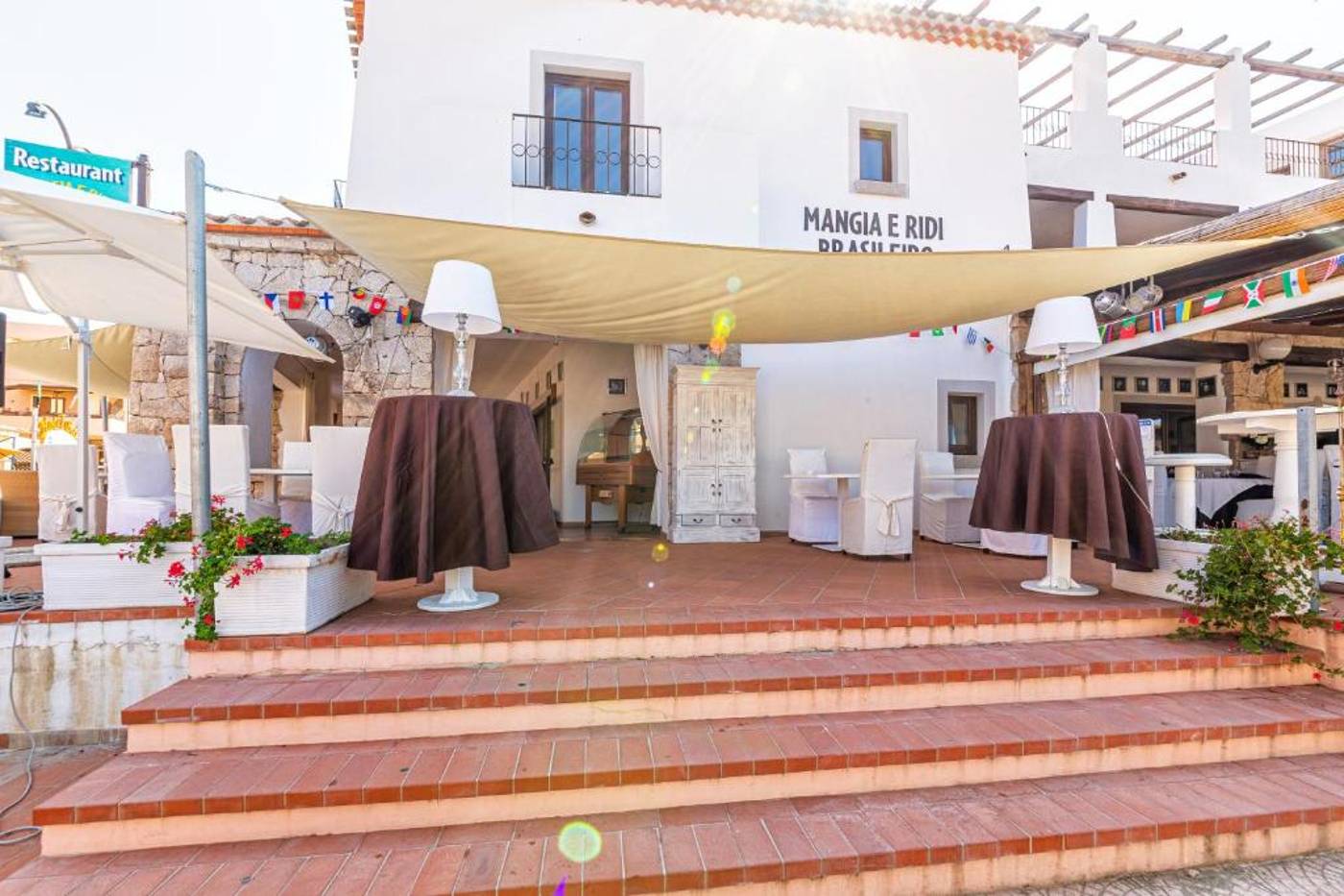 Hotel-Il-Faro-Di-Molara-Lobby-4