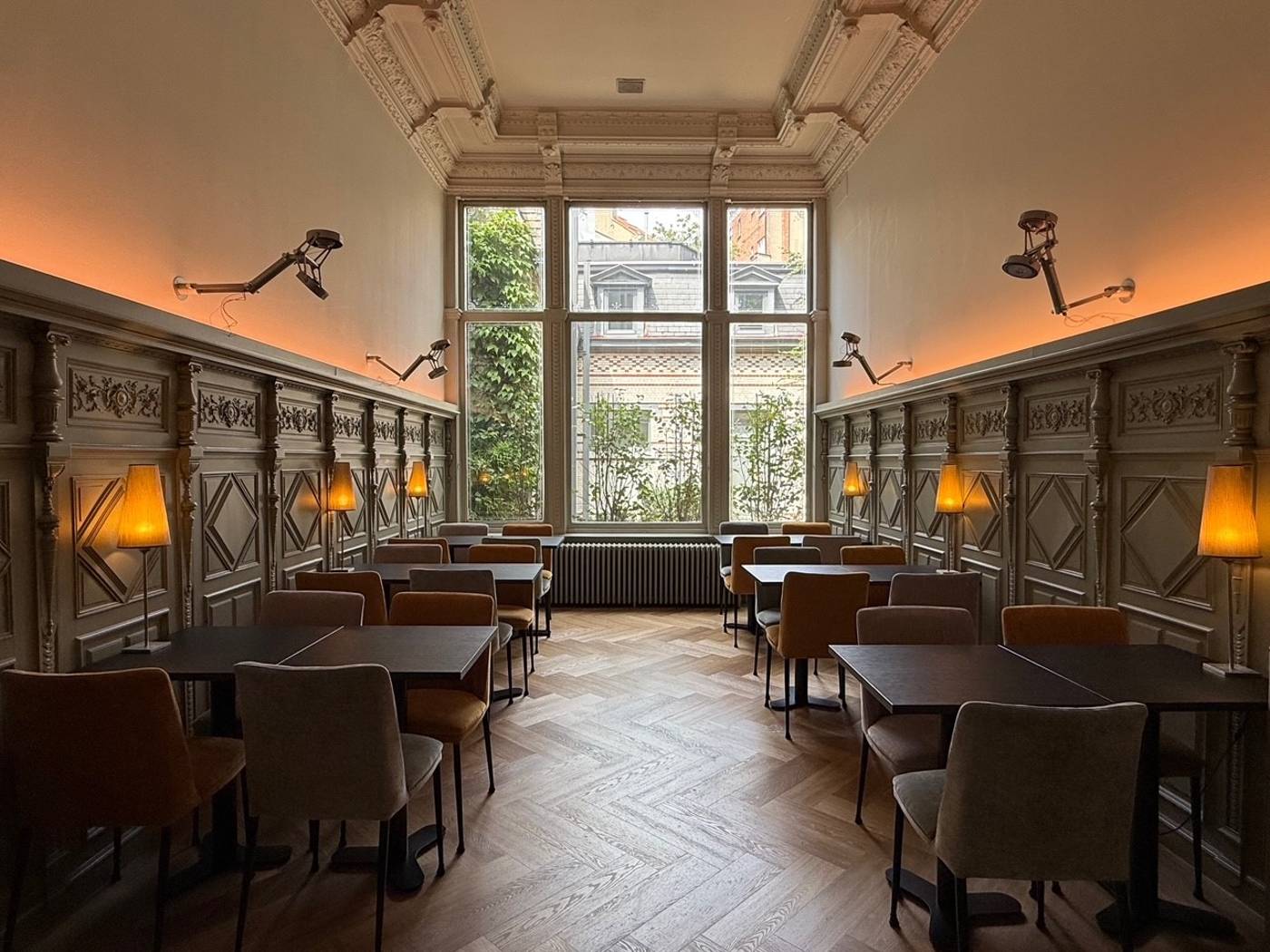 Hotel-Du-Congres-Bar-11