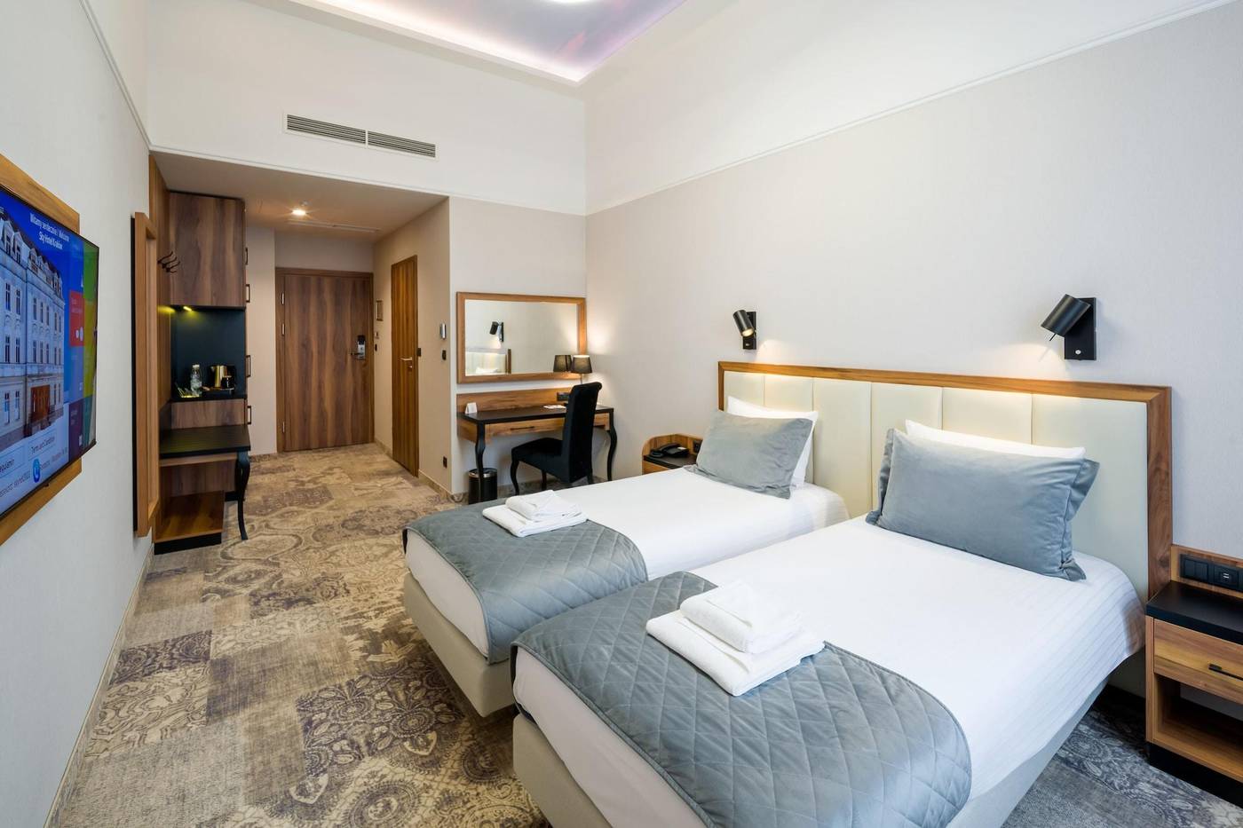 Sky-Hotel-Krakow-Room-15