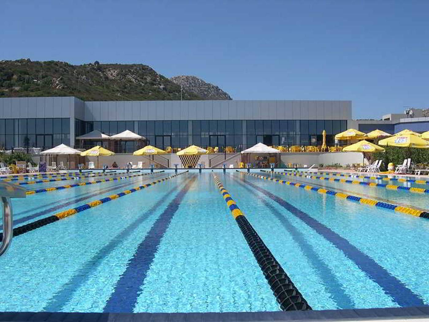 Geovillage-Olbia-Sport---Convention-Resort-Pool-1