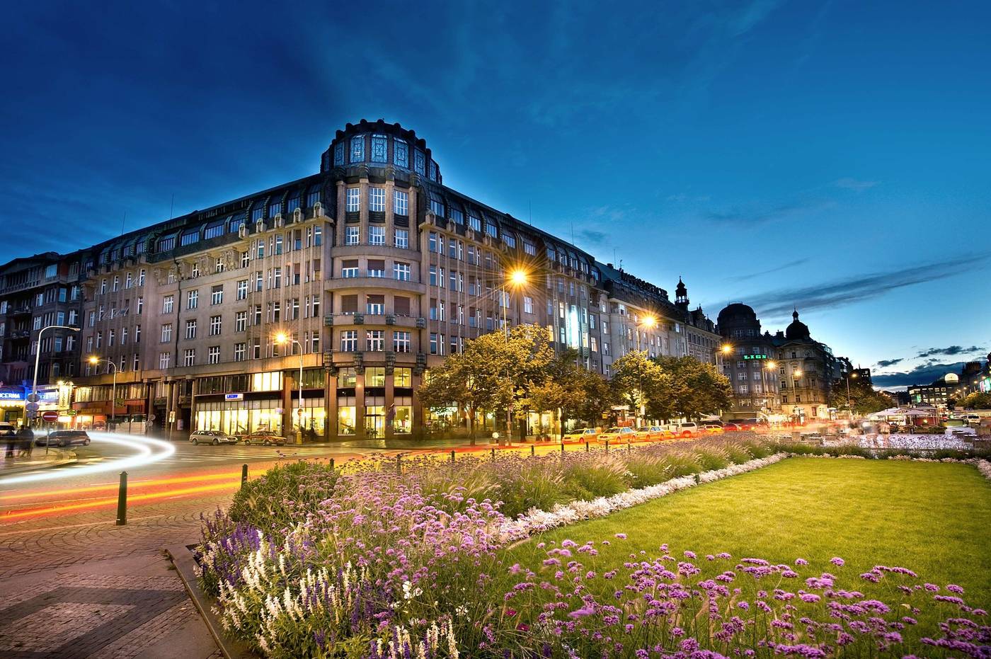 EA-Hotel-Rokoko-General-view-4