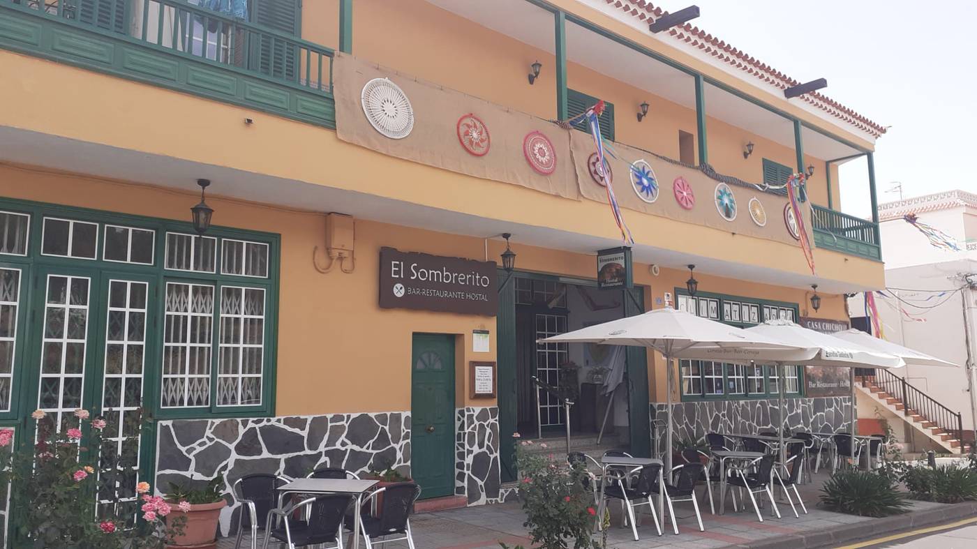 El-Sombrerito-Terrace-2