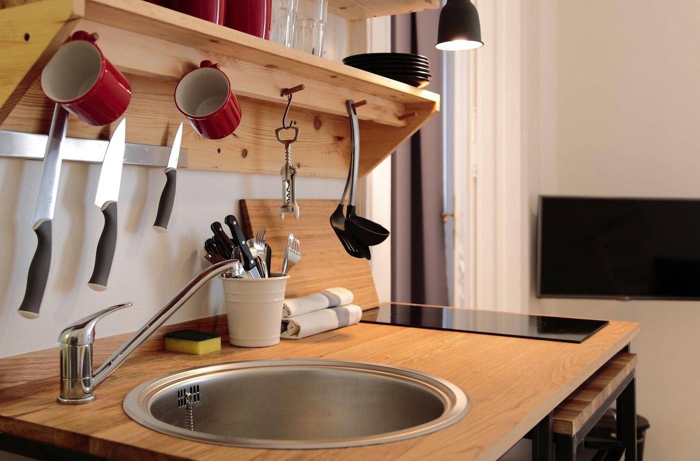 Maverick-Apartments---Vintage-Doubles-Room-10