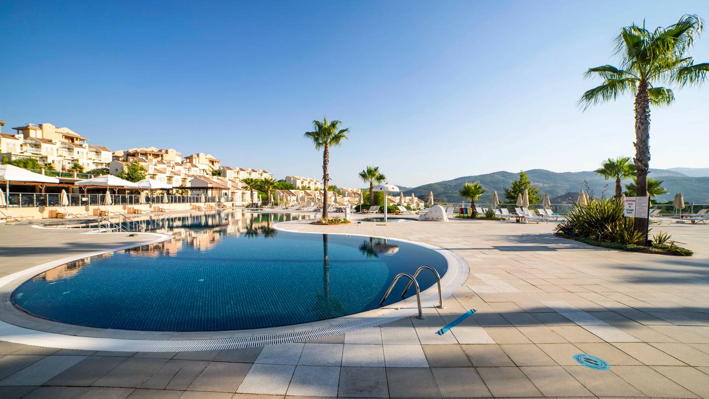 Kusadasi-Golf---Spa-Resort-General-view-6