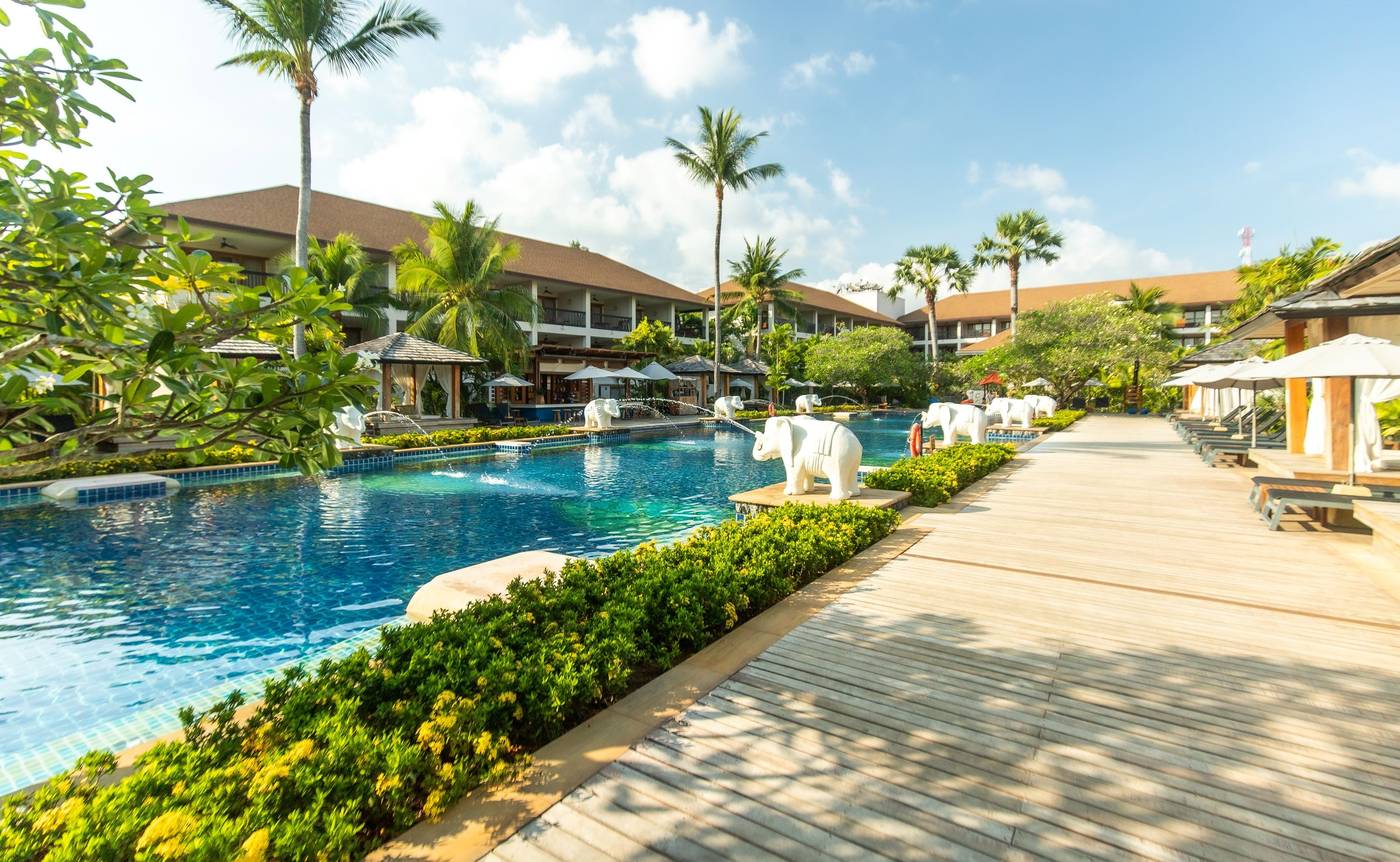 Bandara-Resort---Spa-Pool-2