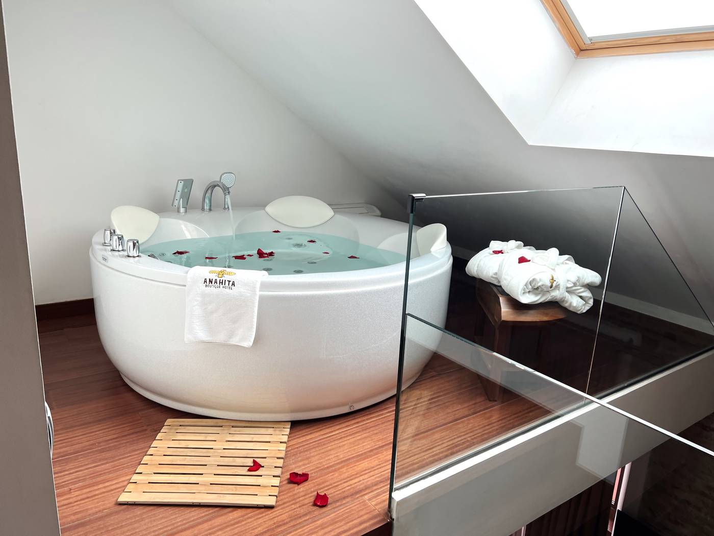 Anahita-Boutique-Hotel-Room-28