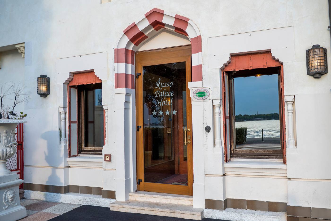 Russo-Palace-General-view-1