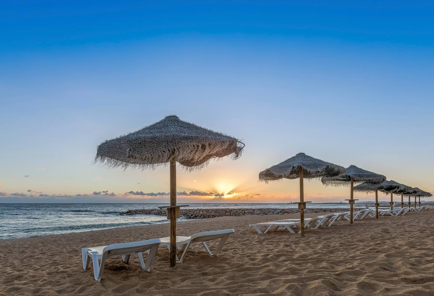Dom-Jose-Beach-Hotel-Beach-53