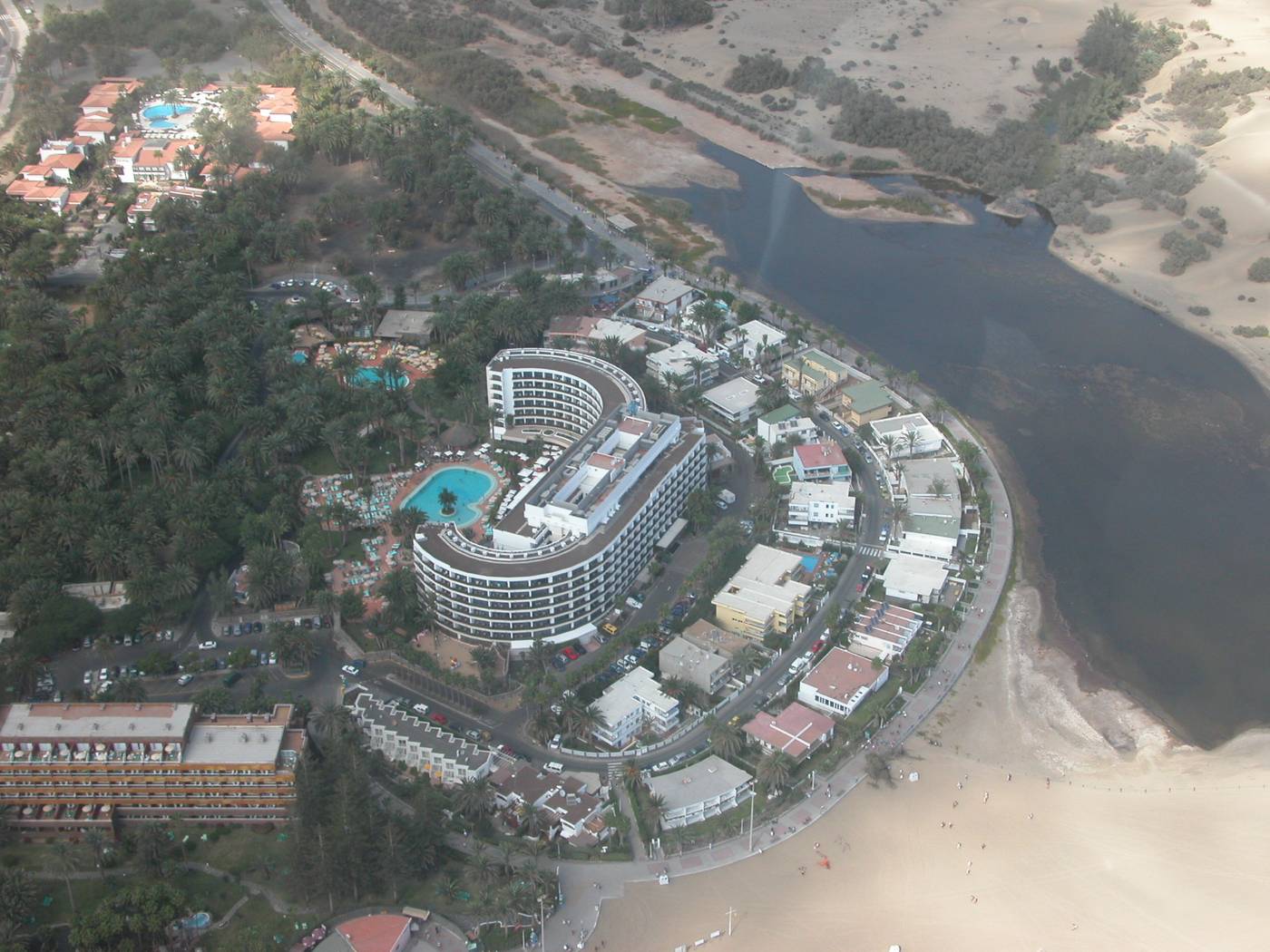 El-Capricho-Beach-8
