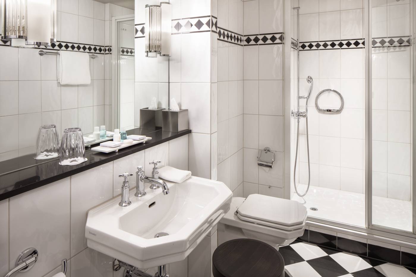Hotel Victoria-Switzerland-Basel-Room-5