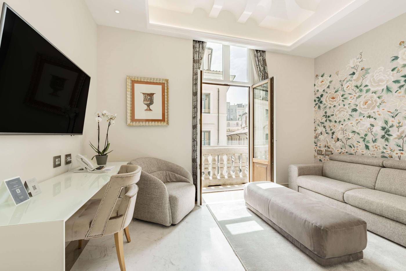 Aleph-Rome-Hotel--Curio-Collection-by-Hilton-Room-43