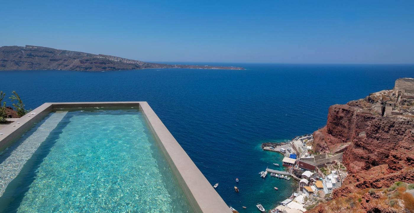 Old-Castle-Oia-General-view-53