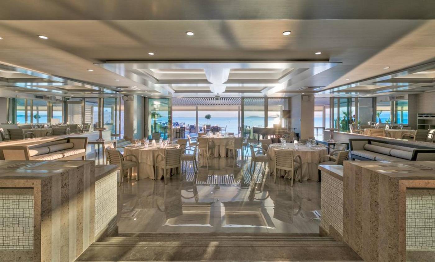 Divani-Apollon-Palace-and-Thalasso-Restaurant-38