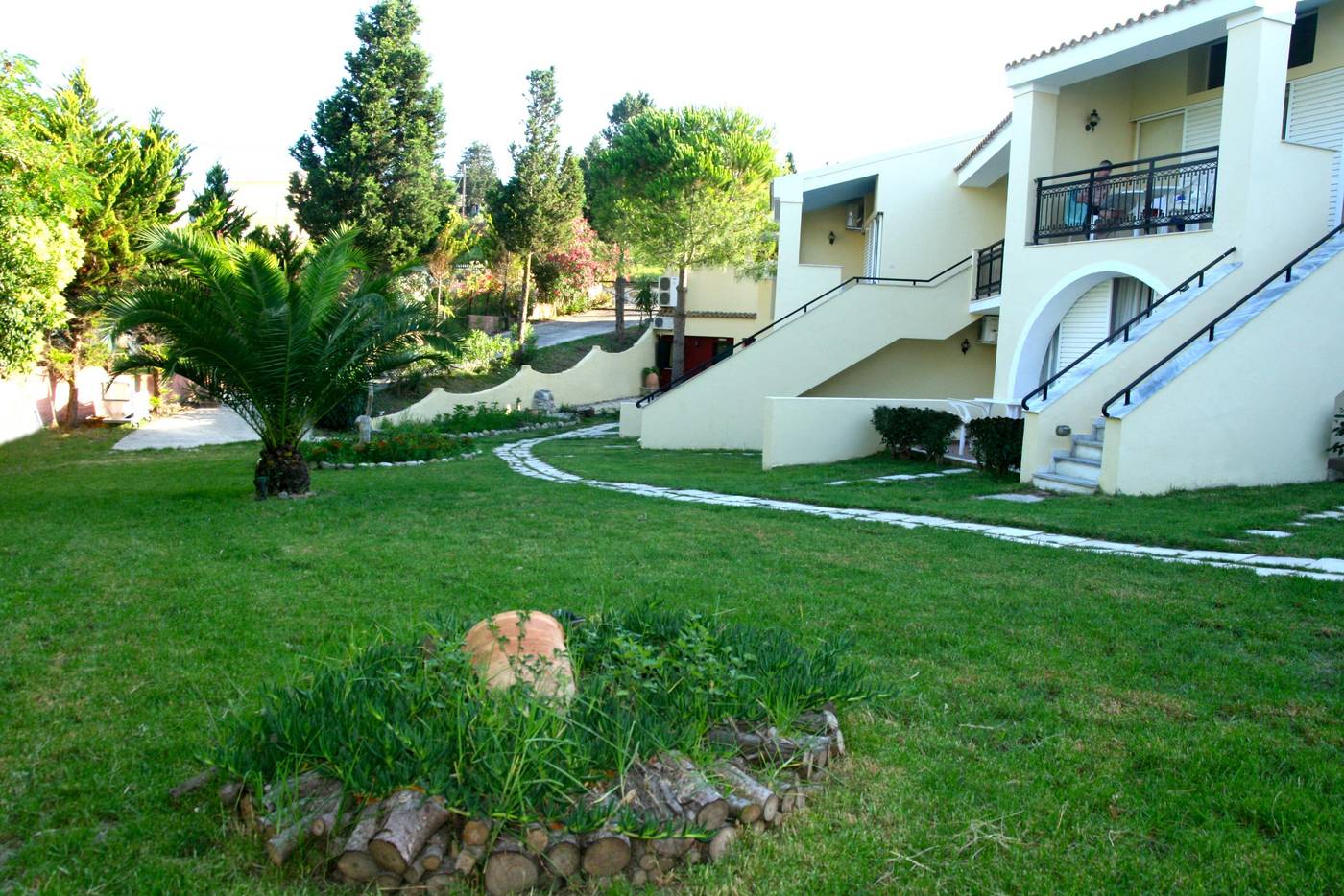 Mediterranean-Blue-Terrace-10