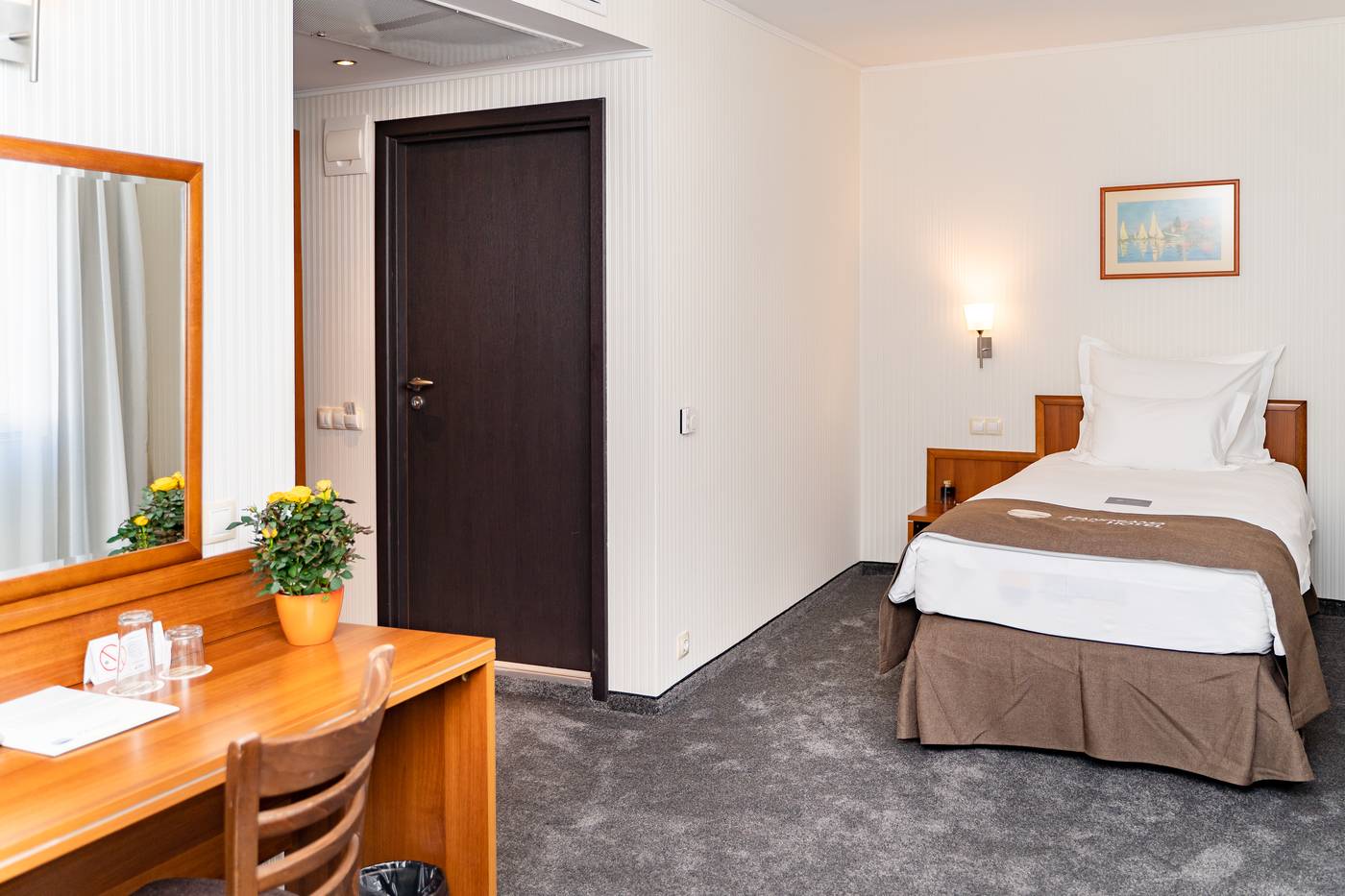 Panorama-Hotel-Room-19