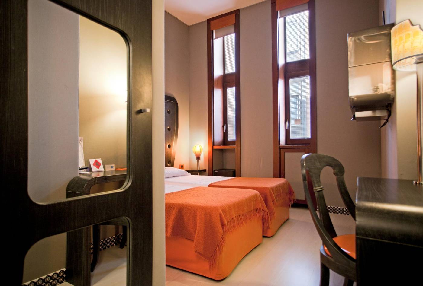 Orange-Hotel-Room-16