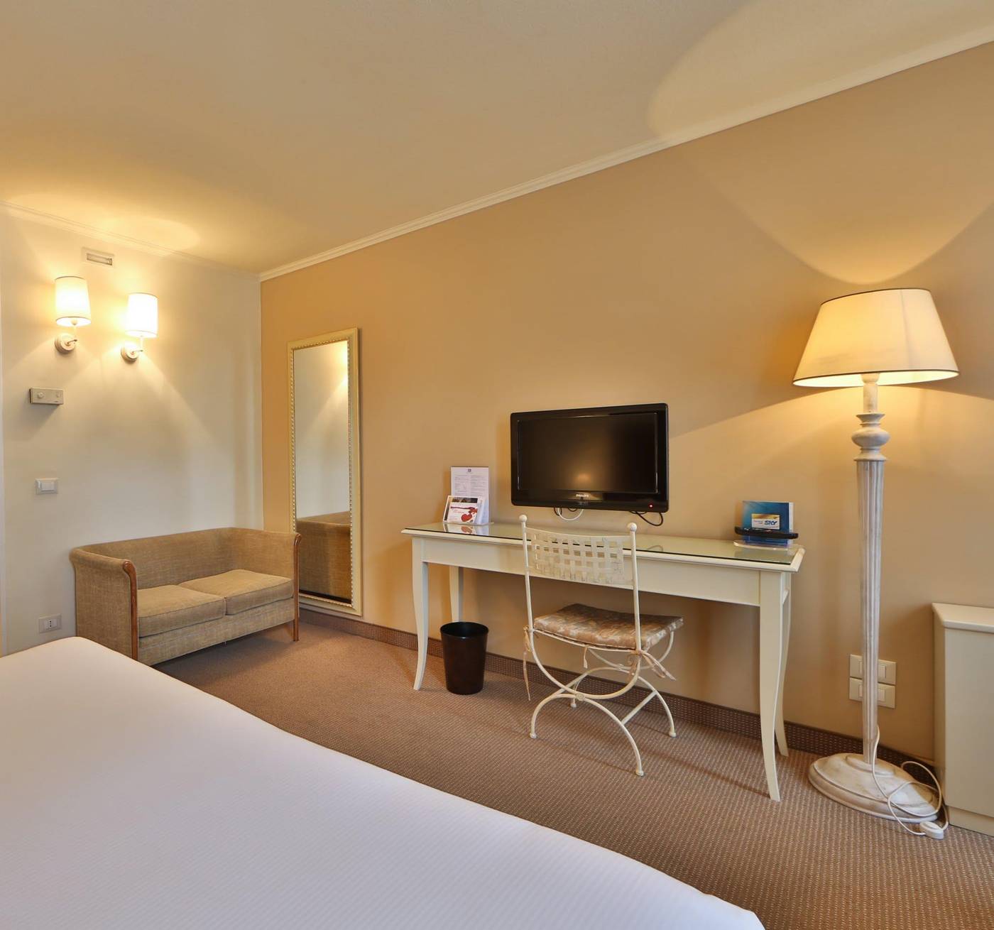 Best-Western-Hotel-Canon-d-Oro-Room-21