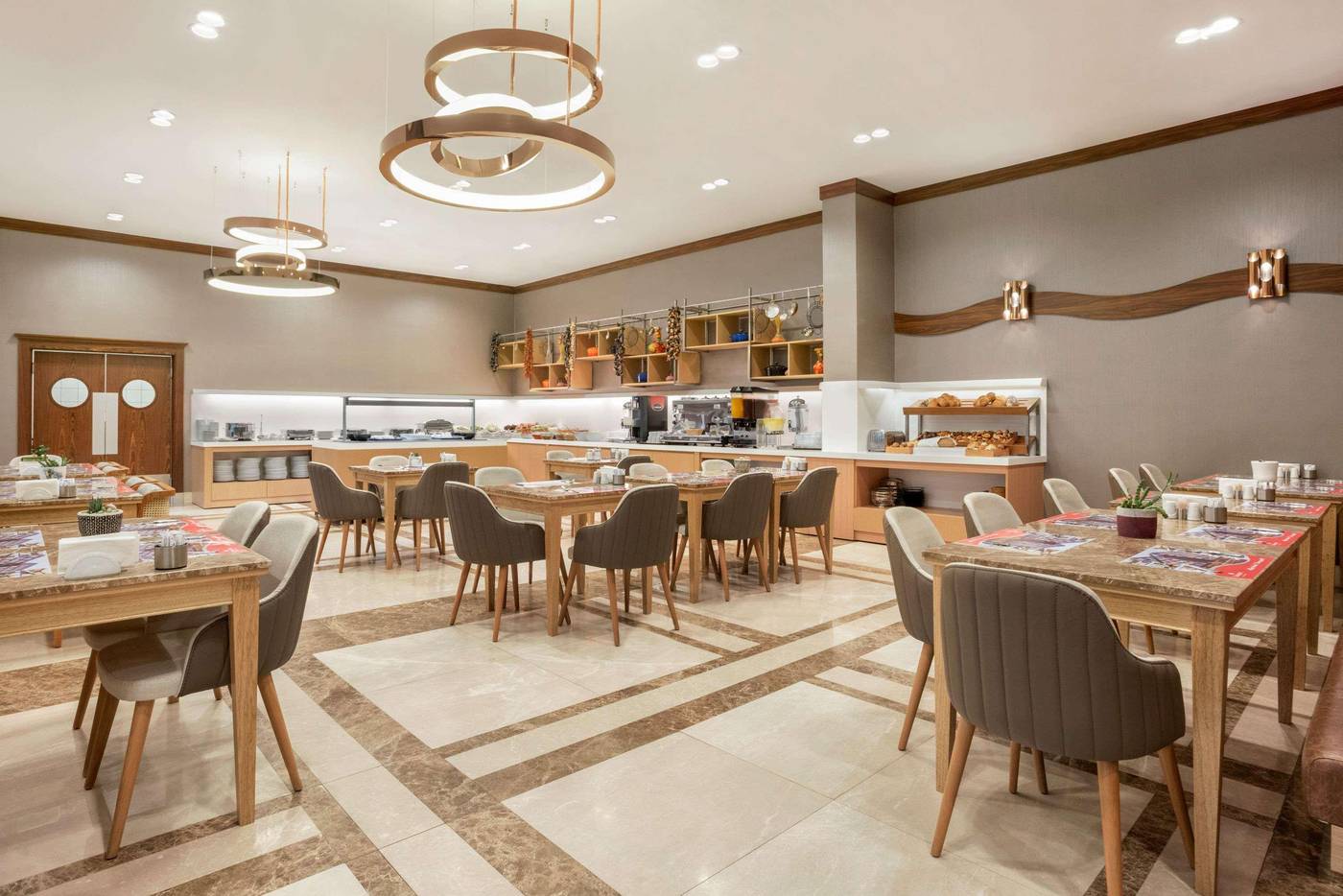 Ramada-by-Wyndham-Istanbul-Alibeykoy-Restaurant-33