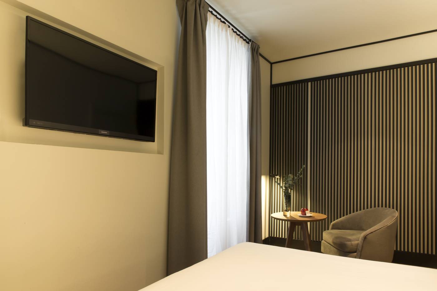 ICON-Embassy-Room-21