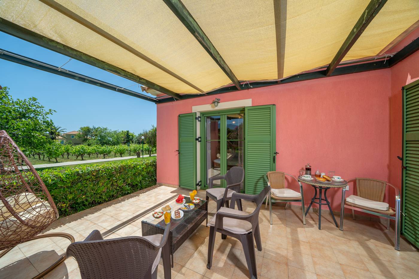 Monambeles-Villas-Room-10