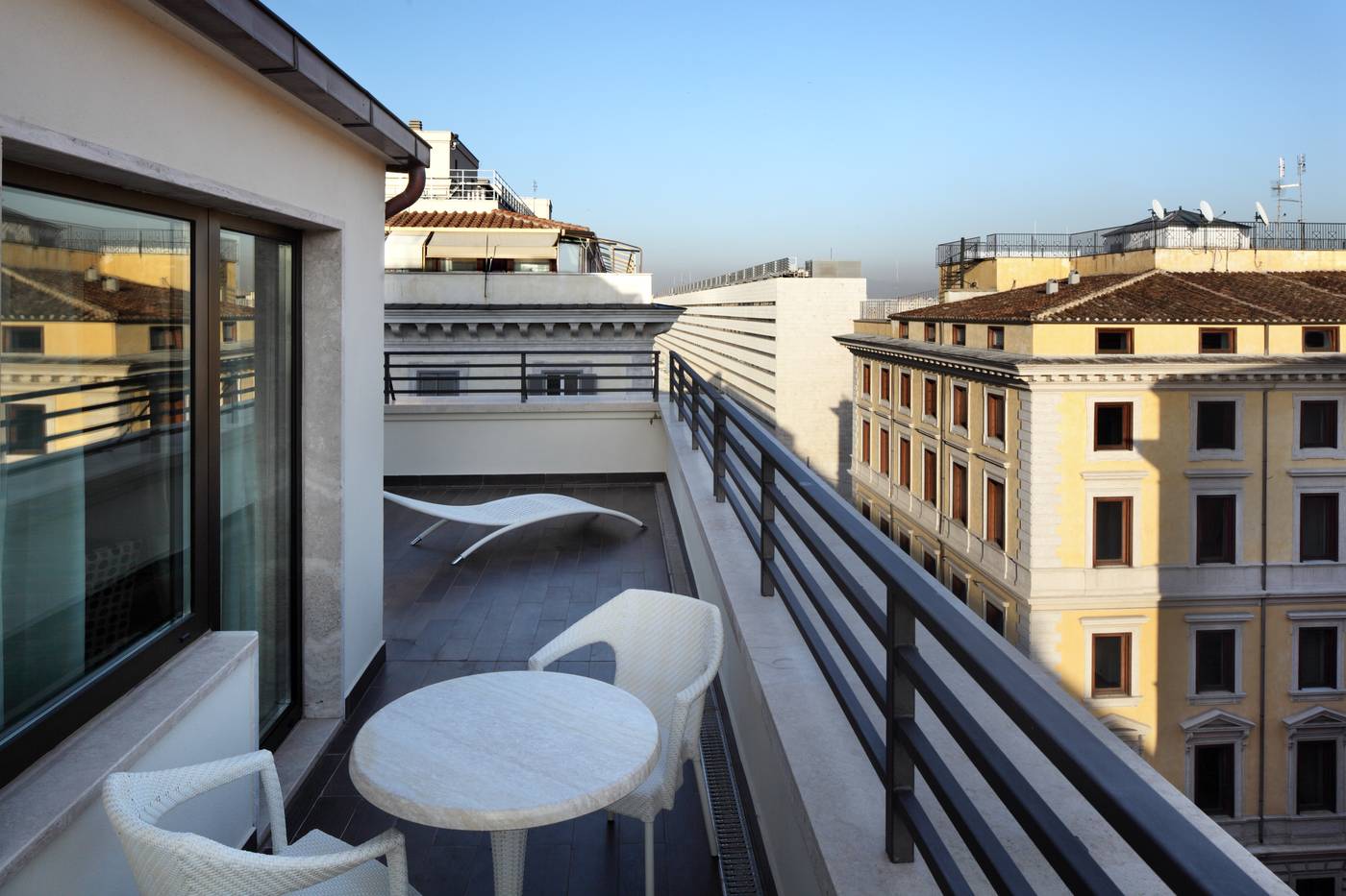 Unahotels-Deco-Roma-Terrace-2
