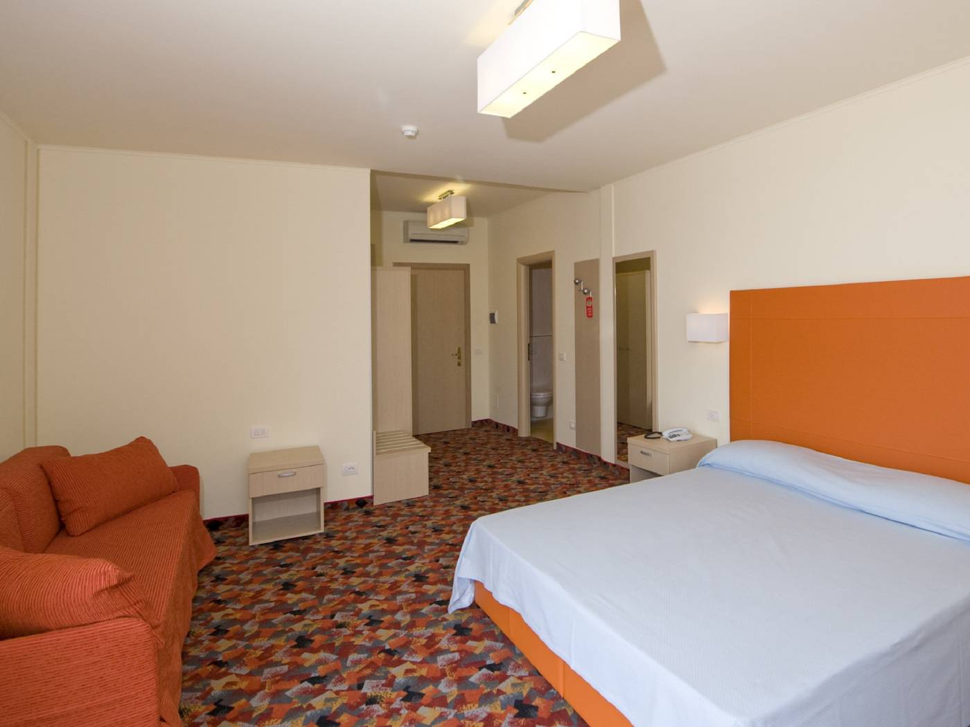 Hotel Royal Village-Italy-LIMONE SUL GARDA-Room-4