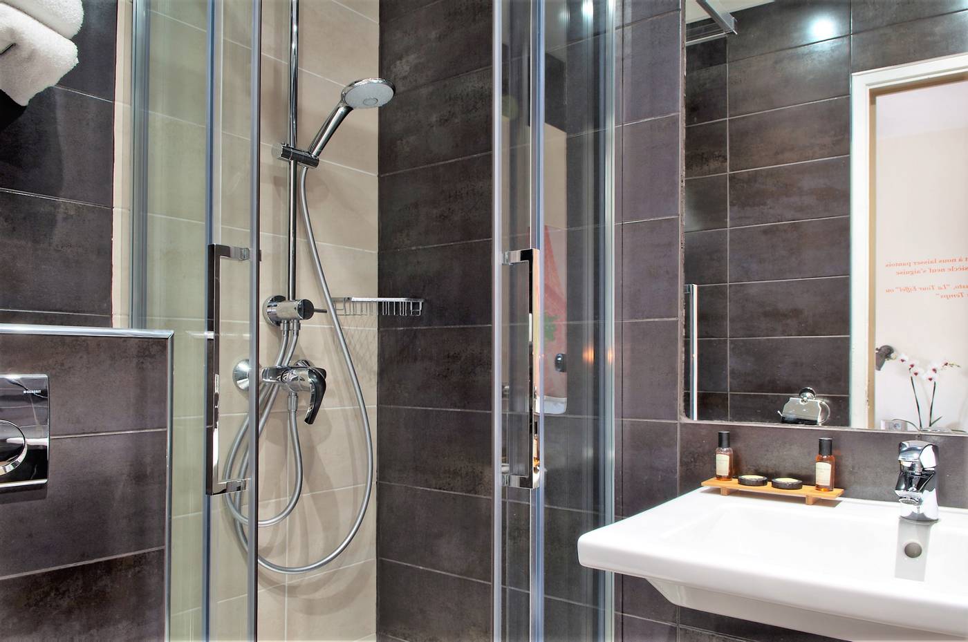 Hotel-Alpha-Paris-Eiffel-by-Patrick-Hayat-Room-46