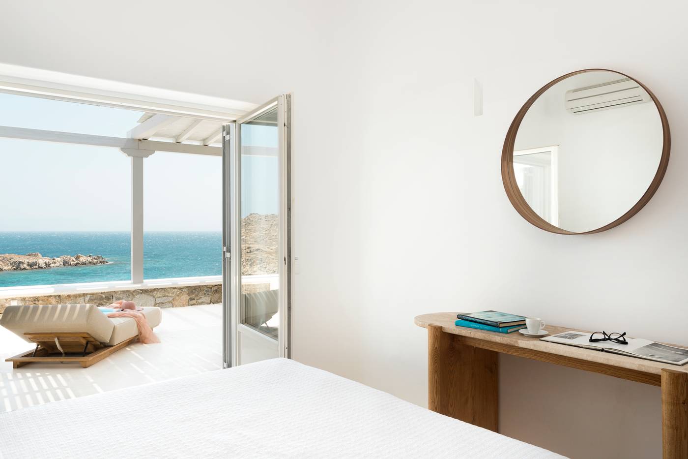 Casa-Del-Mar-Mykonos-Seaside-Resort-Room-24