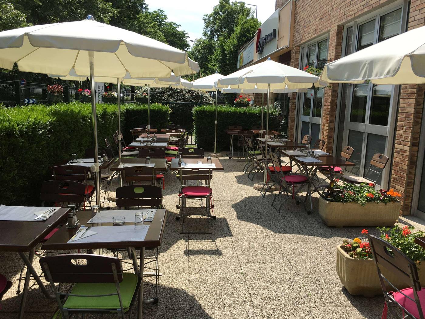 Campanile-Paris-Ouest---Nanterre---La-Defense-Restaurant-49