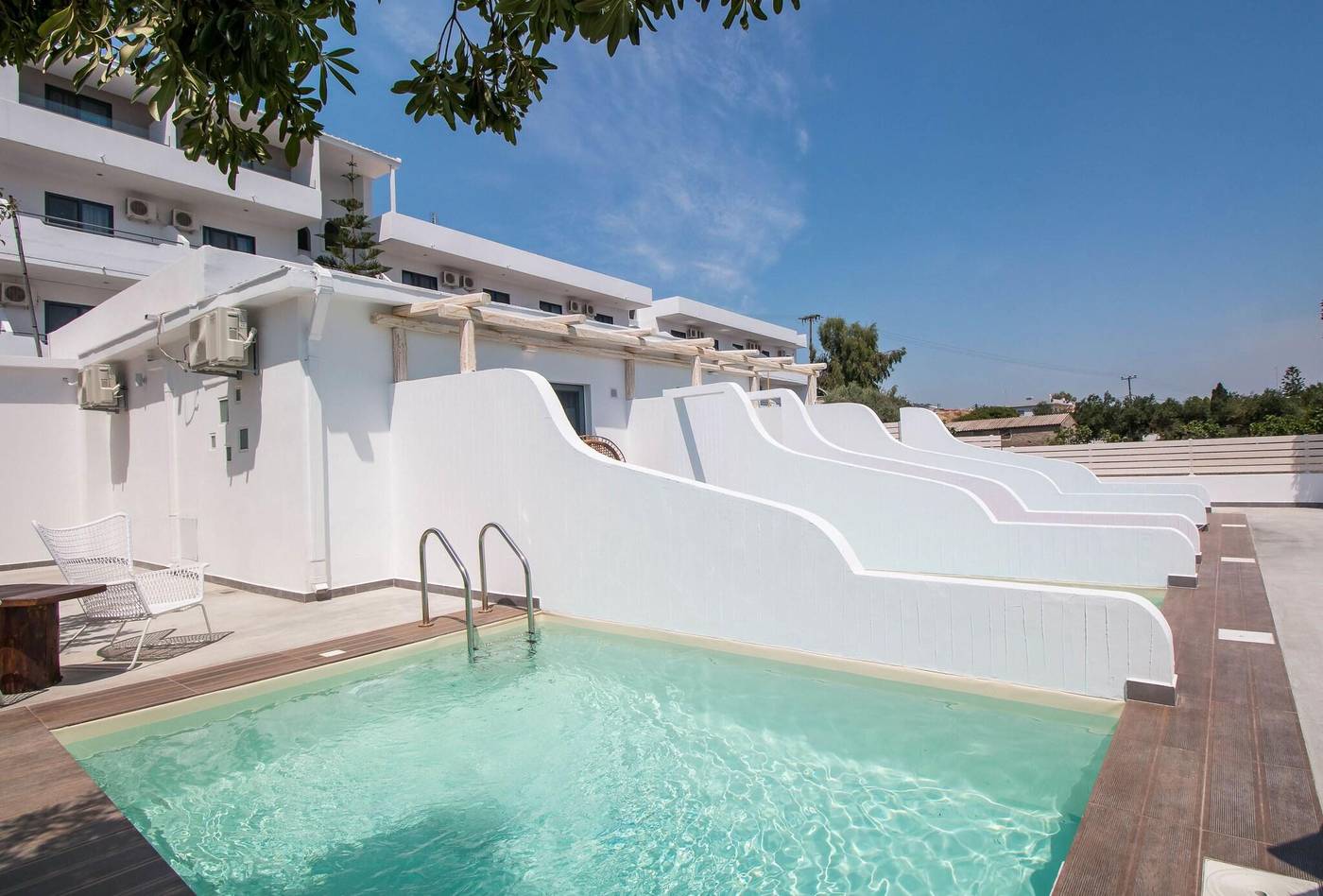 Malibu-Boutique-Pool-7