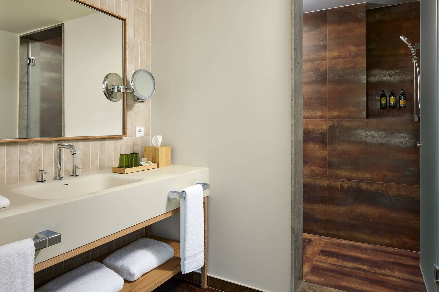 NAU-Salgados-Palace-Room-34