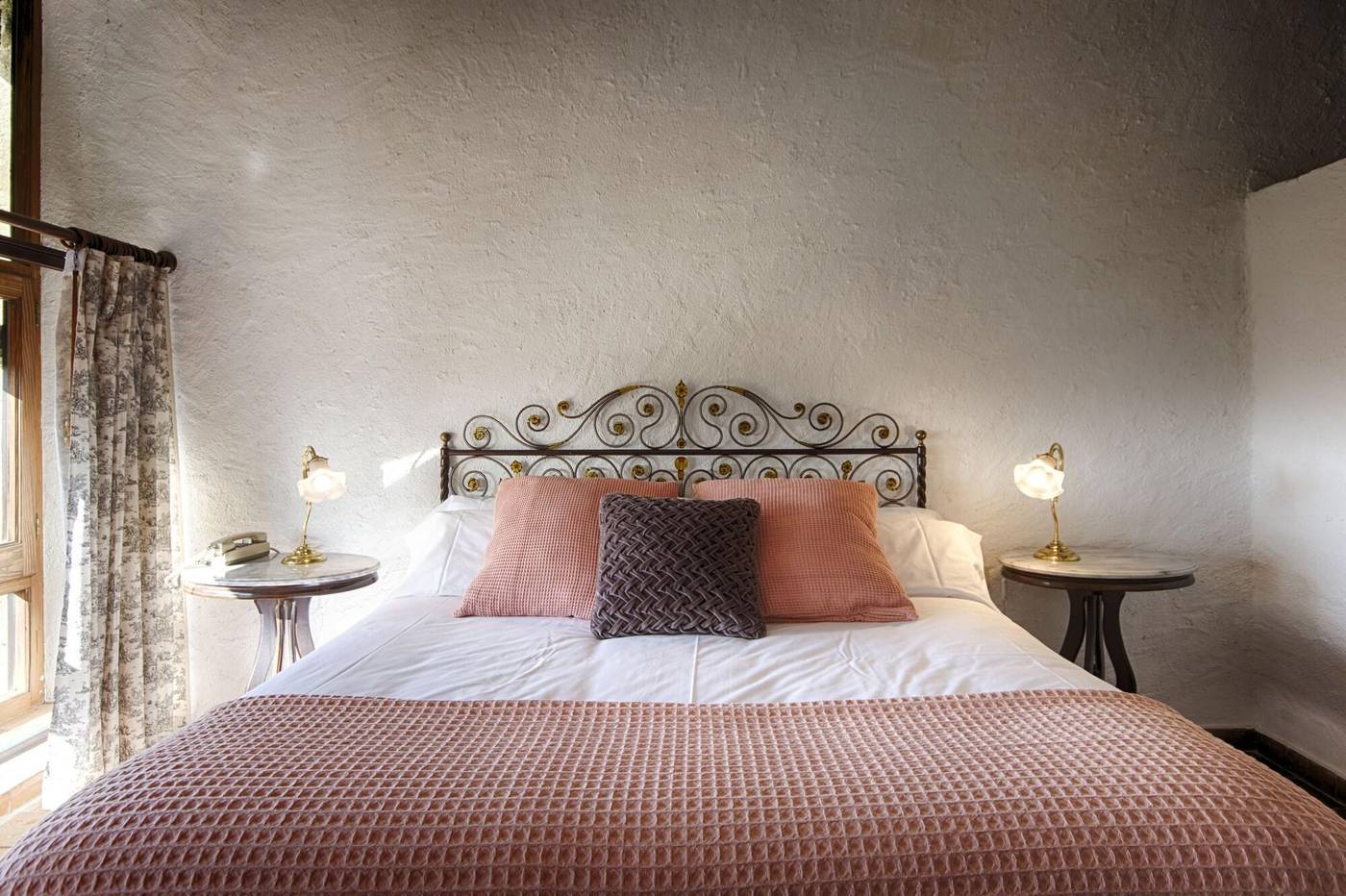 Masia-Can-Pou-Room-16