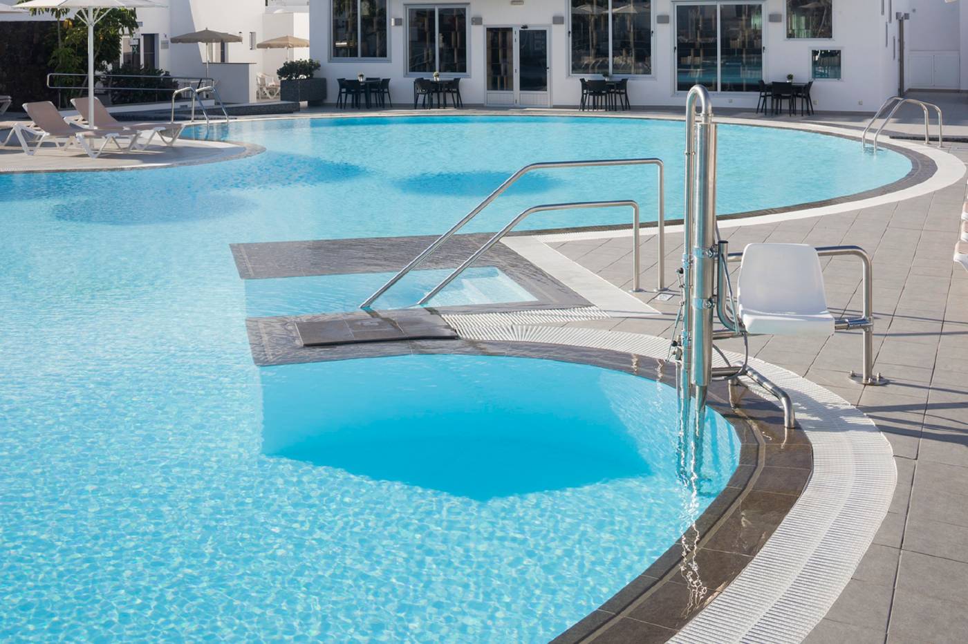 Hyde-Park-Lane-Bungalows-Pool-11