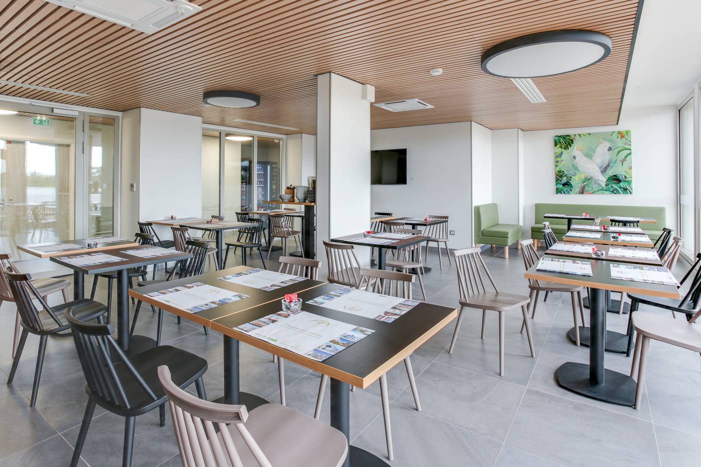 All-Suites-Massy-Palaiseau-Restaurant-18