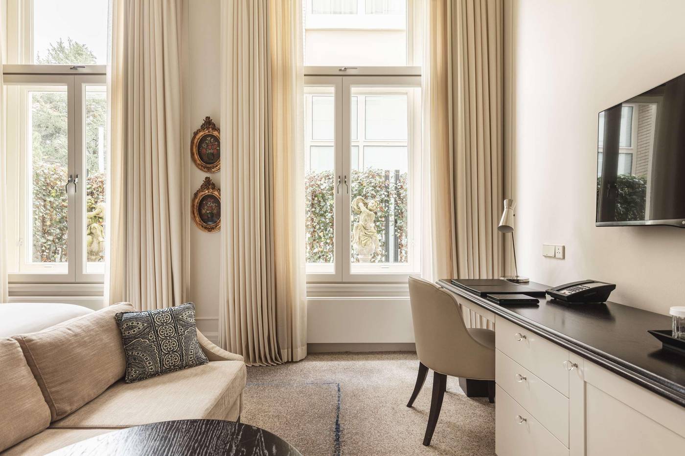 Waldorf-Astoria-Amsterdam-Room-42