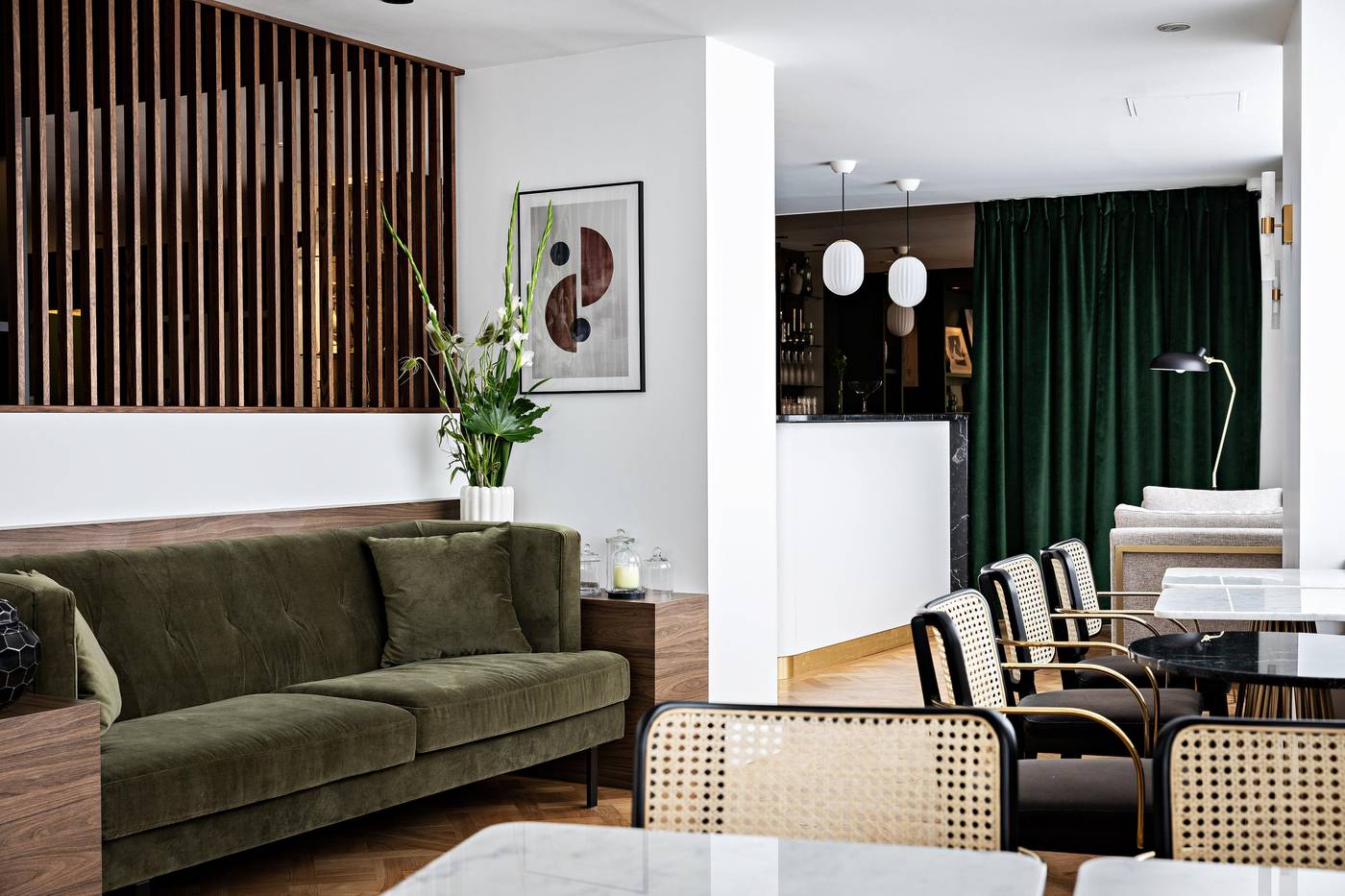 Holiday-Inn-Paris-Palais-de-lElysee-General-view-13