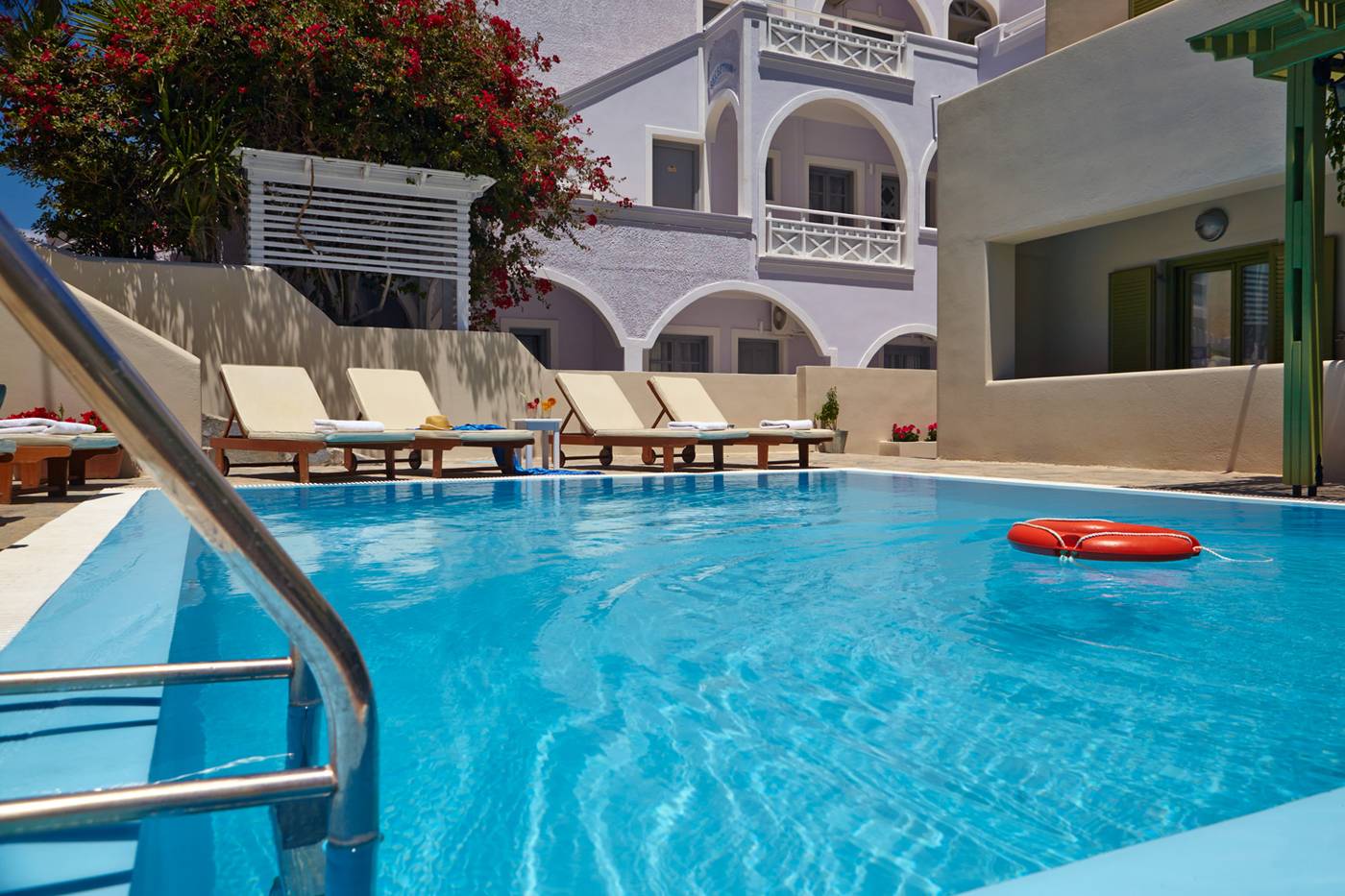 Studios-Marios-Pool-9