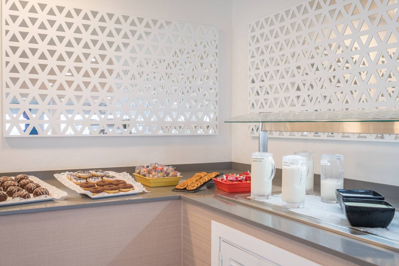 Carema-Beach-Menorca-Restaurant-48