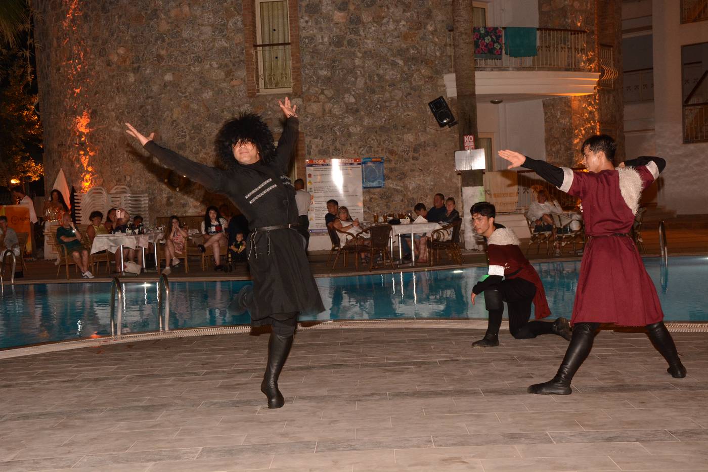 Alenz-Suite-Hotel-Sports-and-Entertainment-32