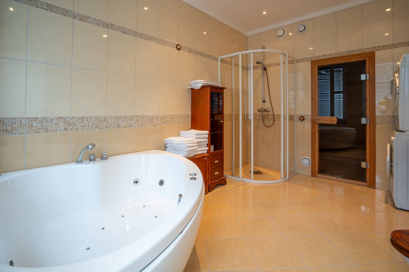 Magic Hotel Xhibition-Norway-BERGEN-Room-8